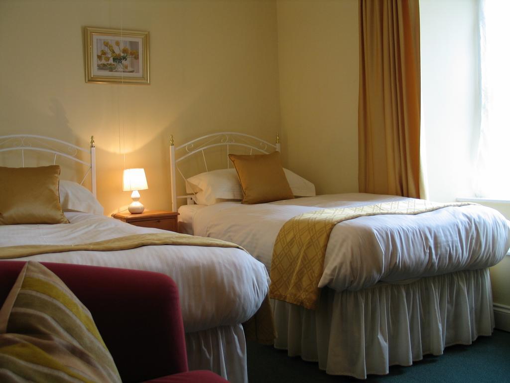Trewithian Farm B&B Truro Chambre photo