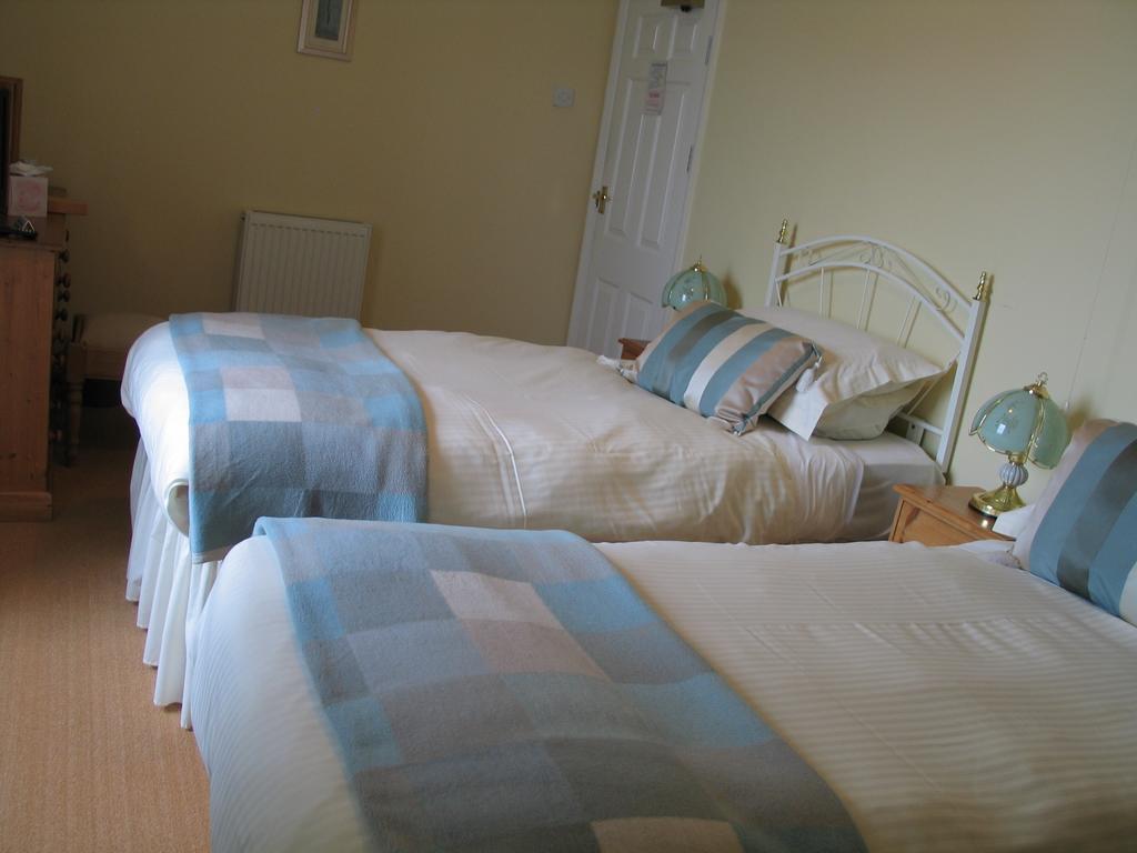 Trewithian Farm B&B Truro Chambre photo